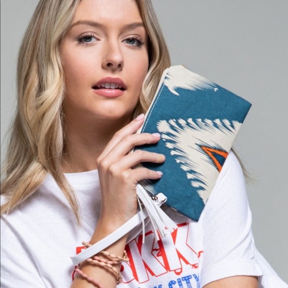 Ikat Print Motif Faux Leather Tassel Wristlet Pouch Bag - Picture 5 of 5